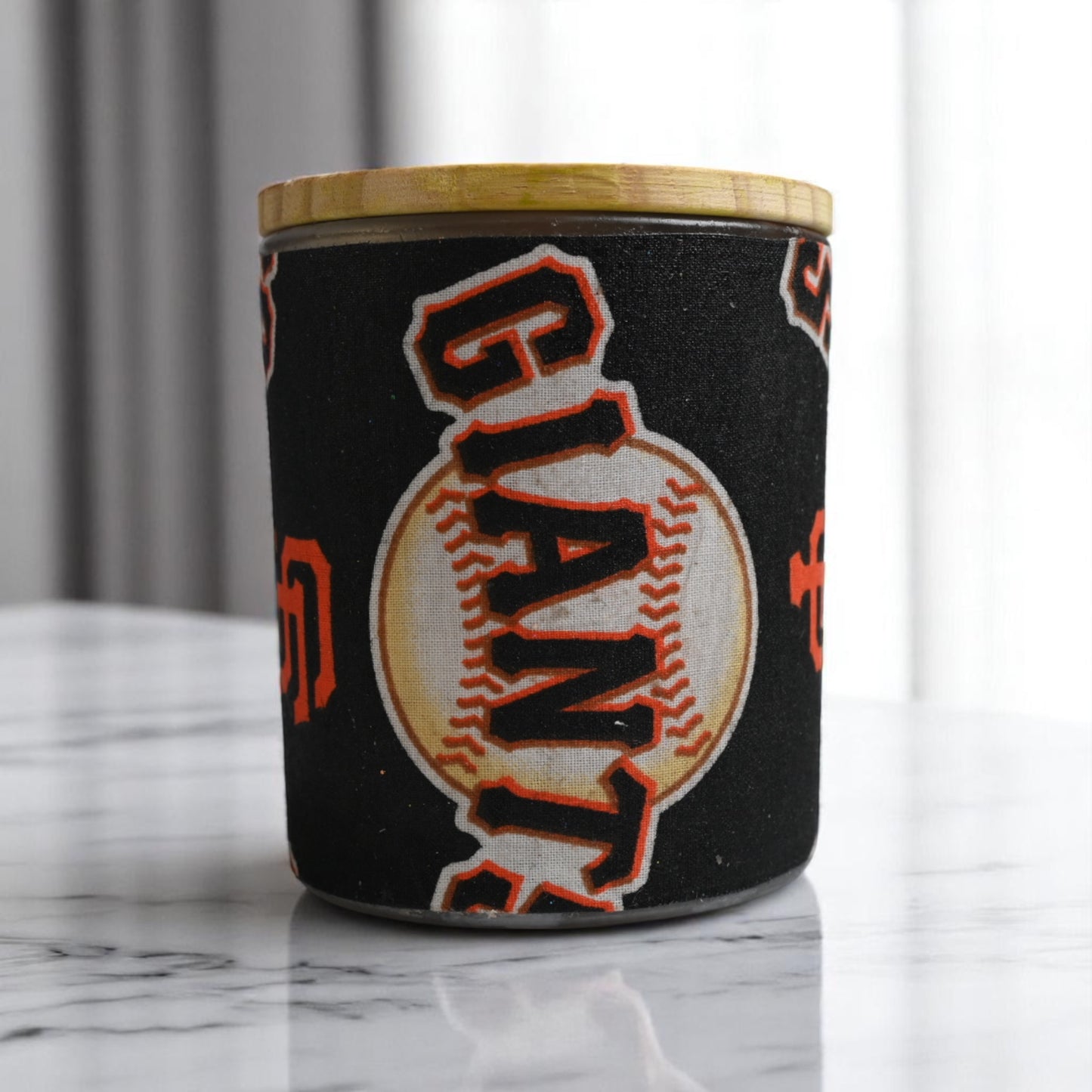 Giants Pride Coconut-Apricot Wax Candle (10oz)