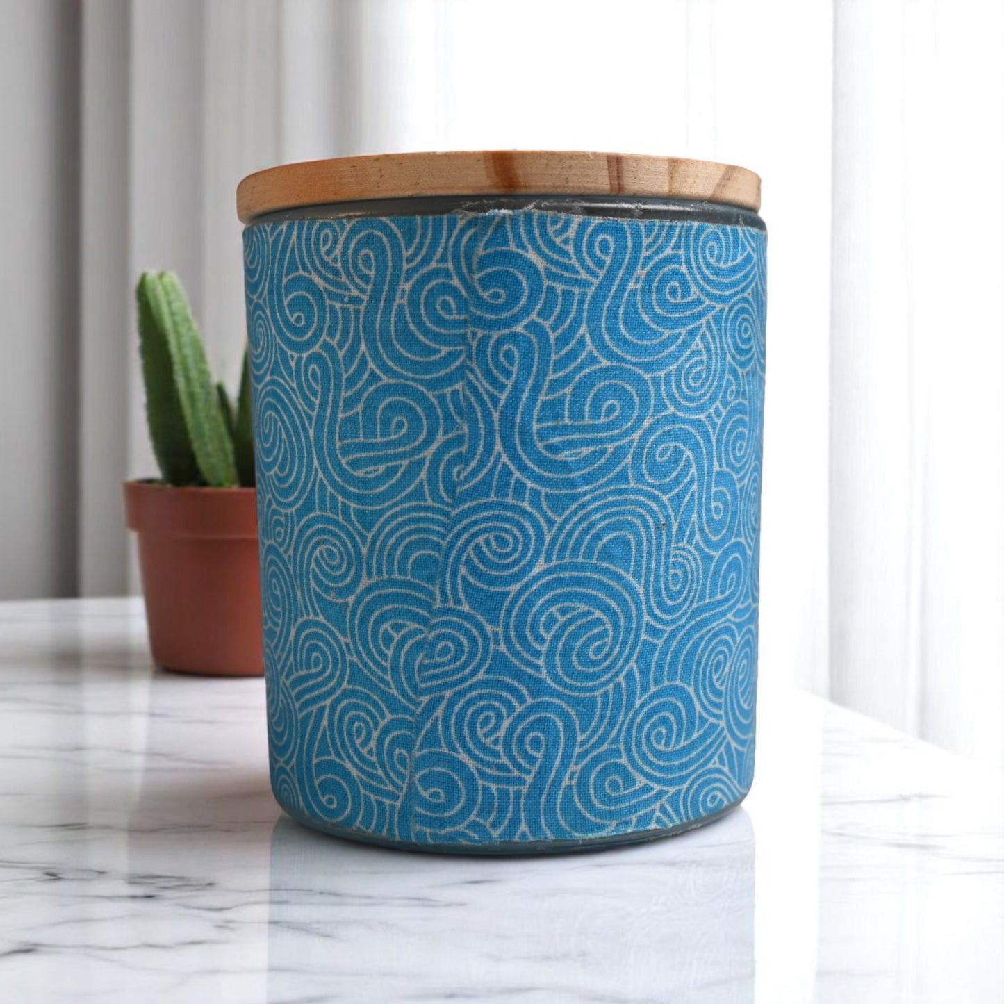 Blue Drift Coconut-Apricot Wax Candle (10oz)