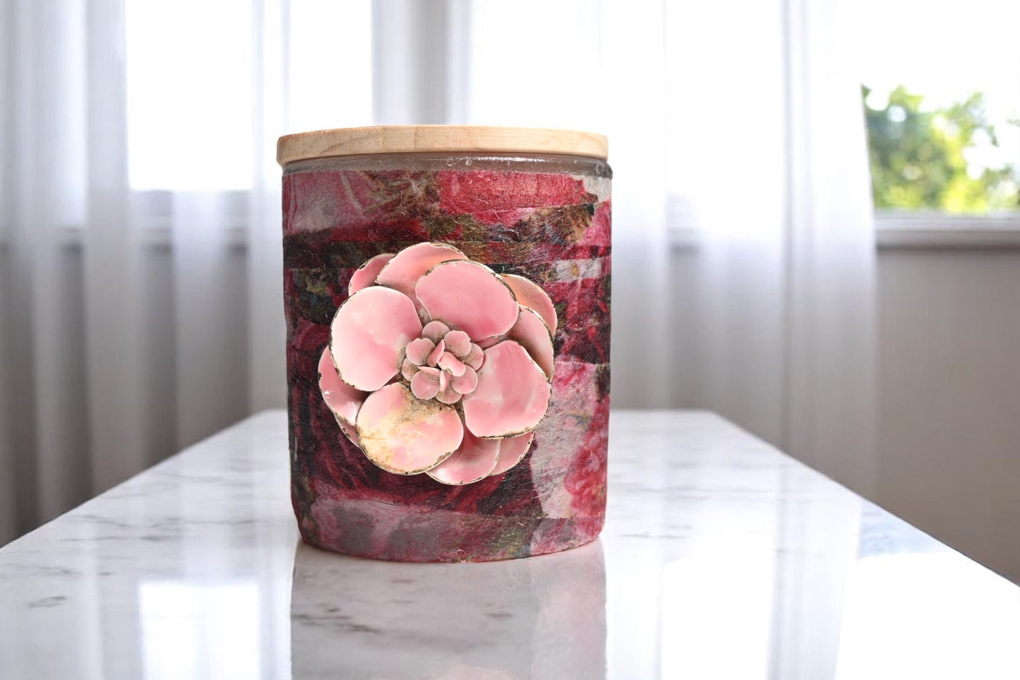 Floral Grace Coconut-Apricot Wax Candle (10oz)