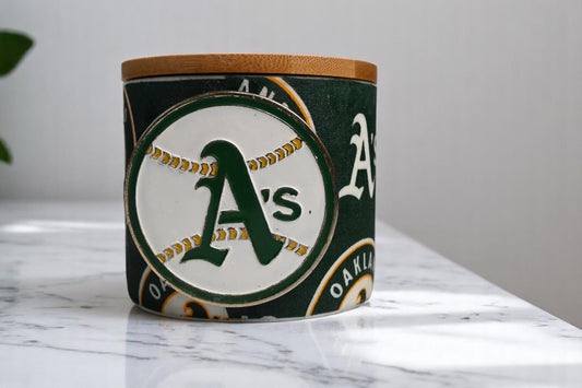 Green Collar Candle (Oakland A's) Coconut-Apricot Wax Candle (16oz)