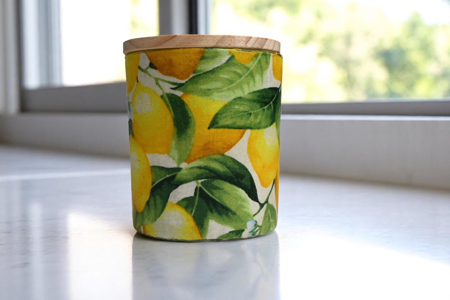 Fresh Sqeeze Coconut-Apricot Wax Candle (10oz)