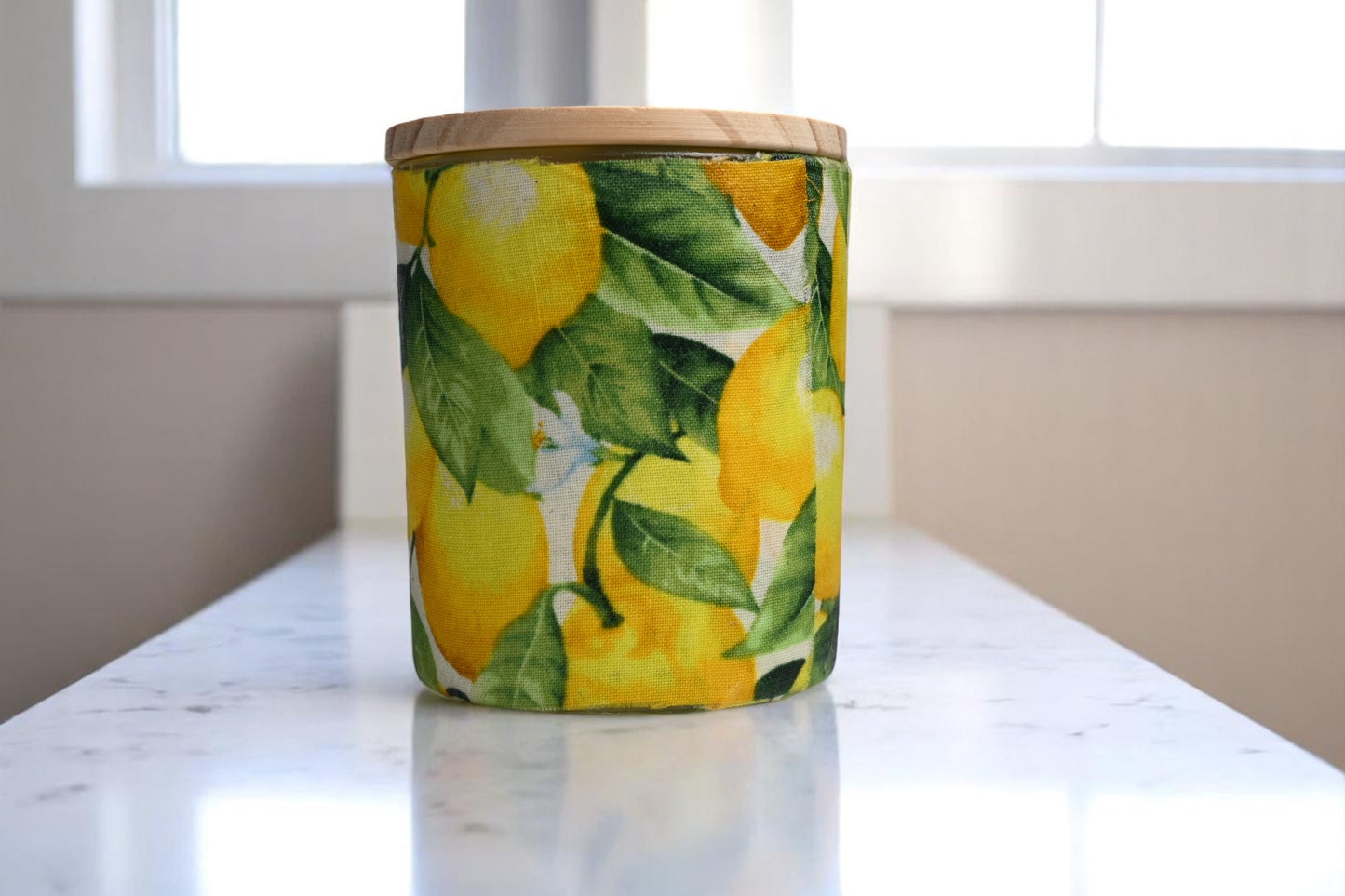 Fresh Sqeeze Coconut-Apricot Wax Candle (10oz)