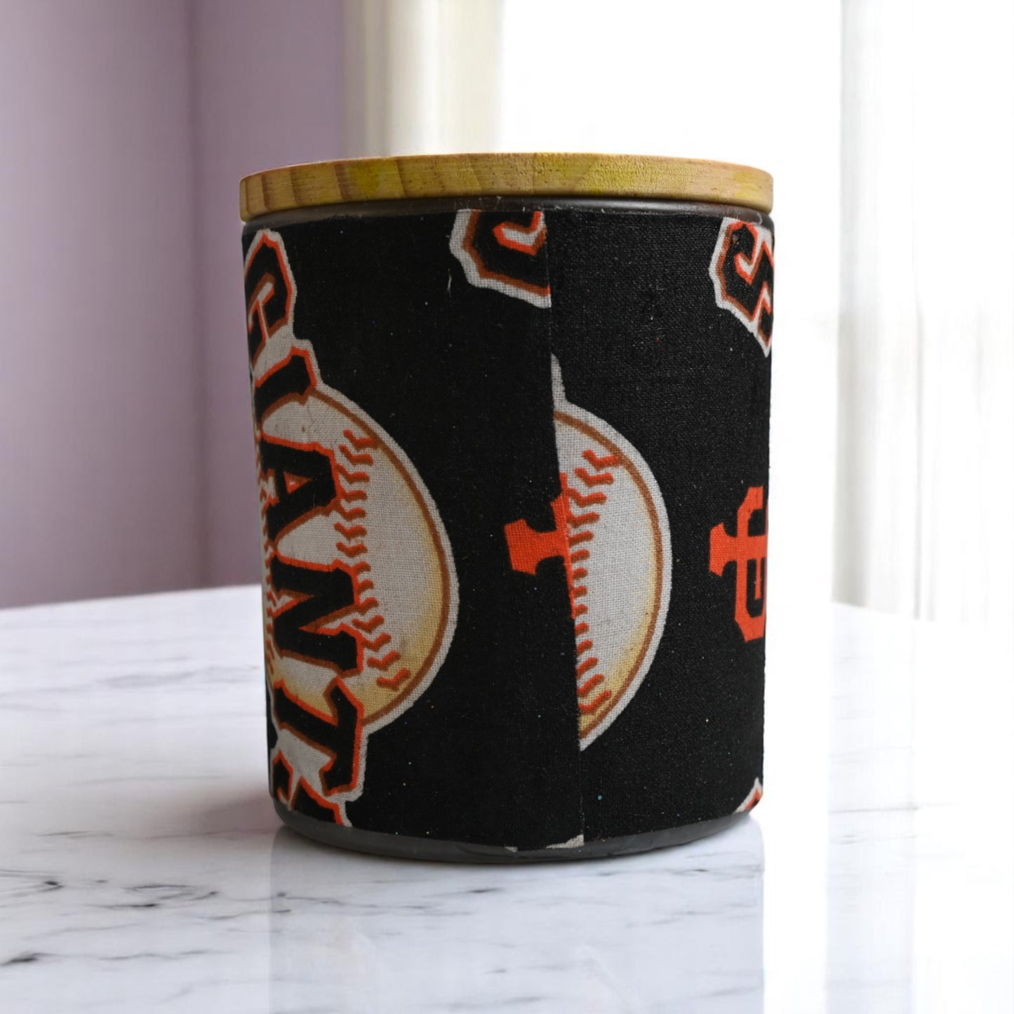 Giants Pride Coconut-Apricot Wax Candle (10oz)