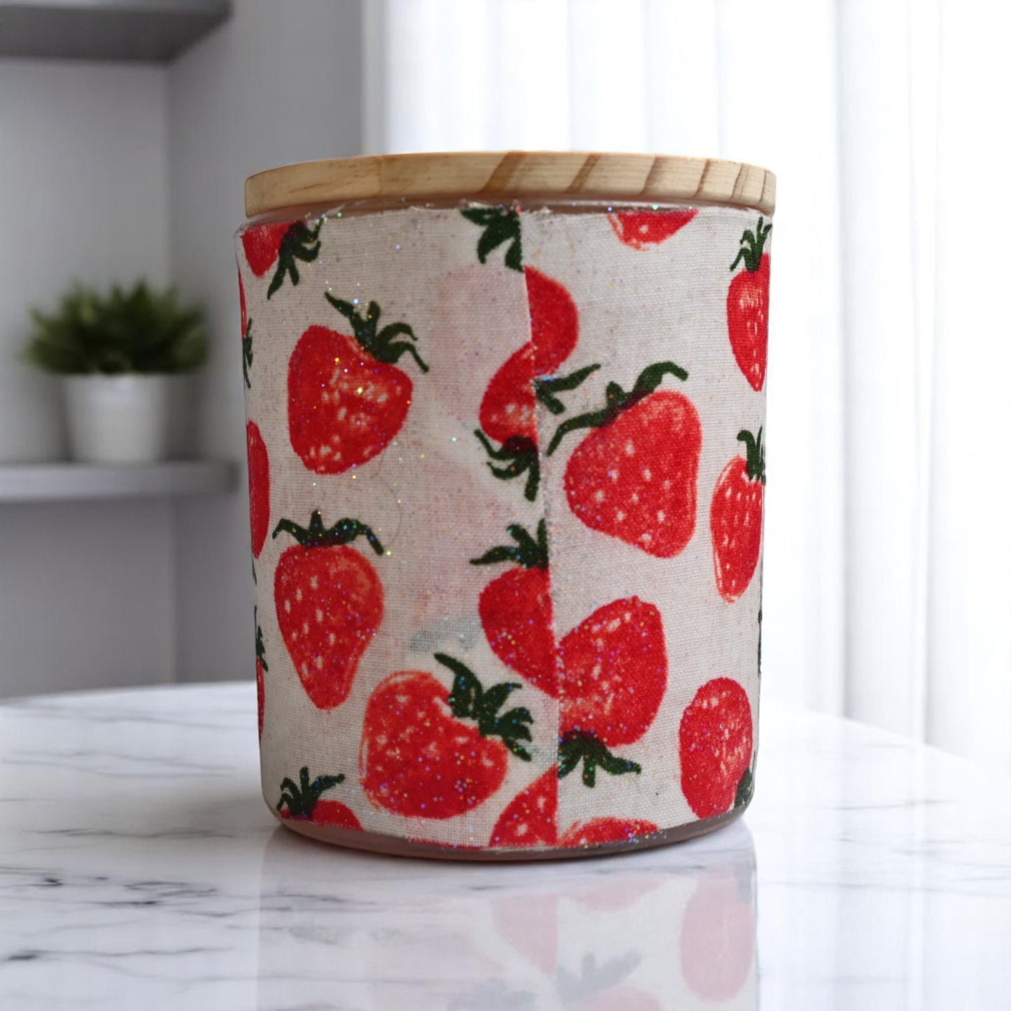 Berry Sweet Coconut-Apricot Wax Candle (10oz)