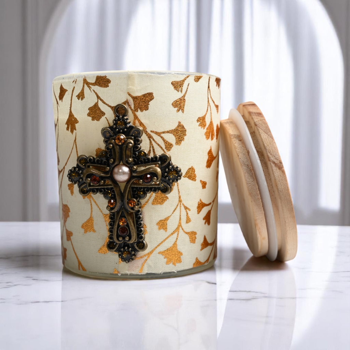 Golden Grace Coconut-Apricot Wax Candle (10oz)