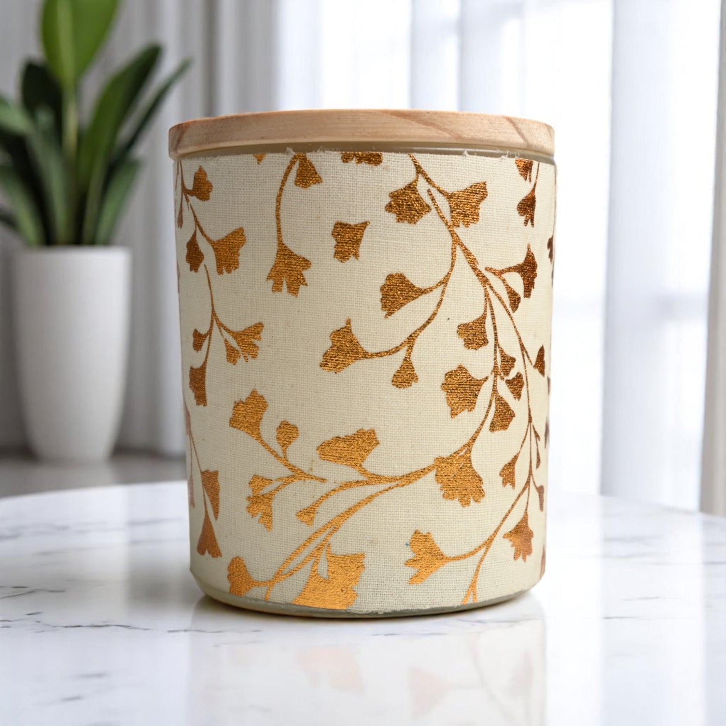 Golden Grace Coconut-Apricot Wax Candle (10oz)